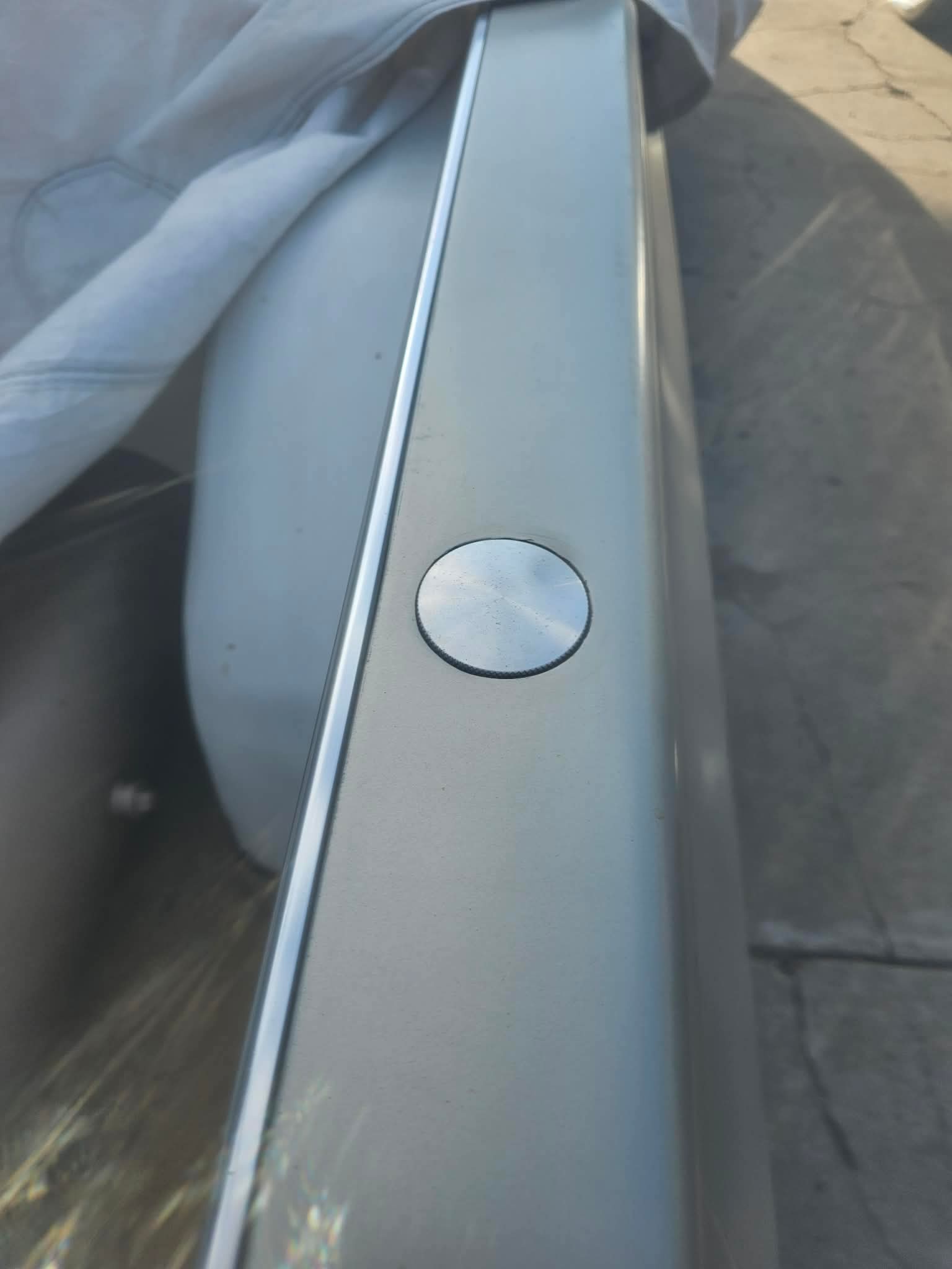 Flush Gas Cap